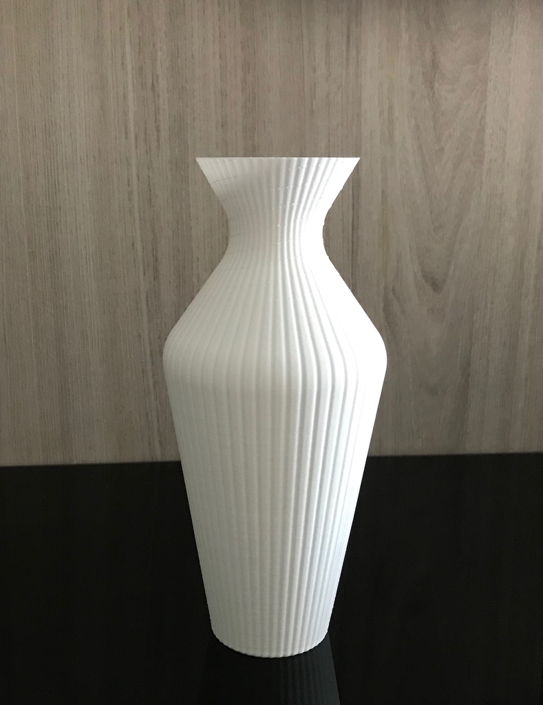 Vaso para decoração com linhas em detalhe - Imagem 2