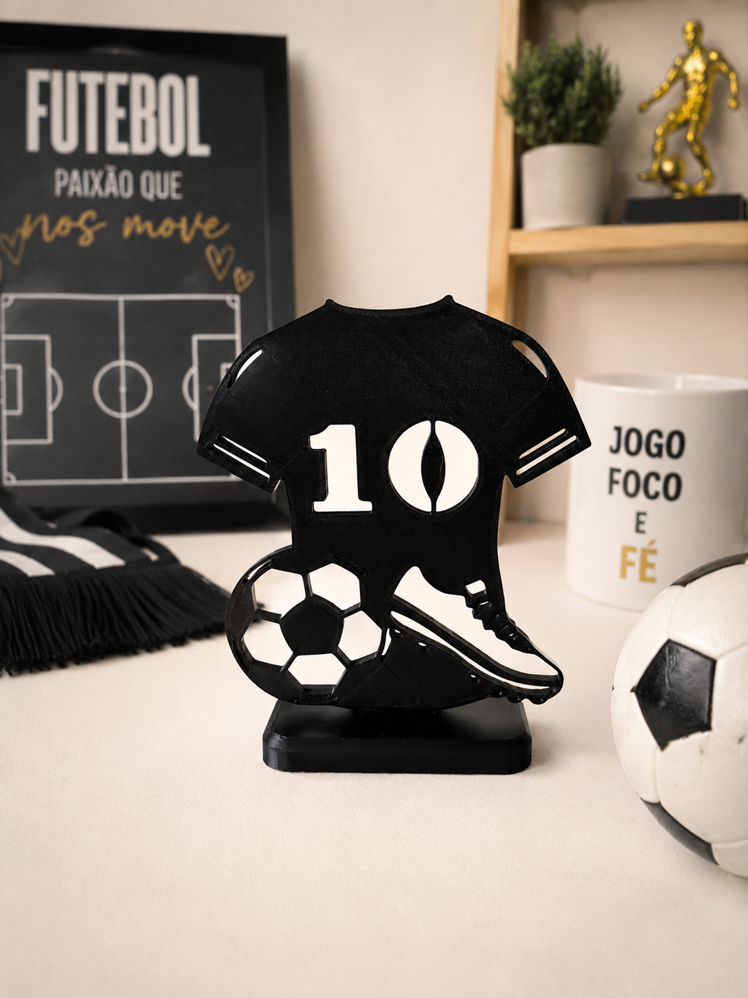 Escultura de Futebol Camisa e Chuteira Copa do Mundo - Imagem 4